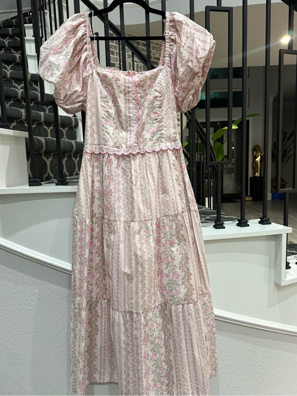 Pink Floral Puff-Sleeve Maxi Dress